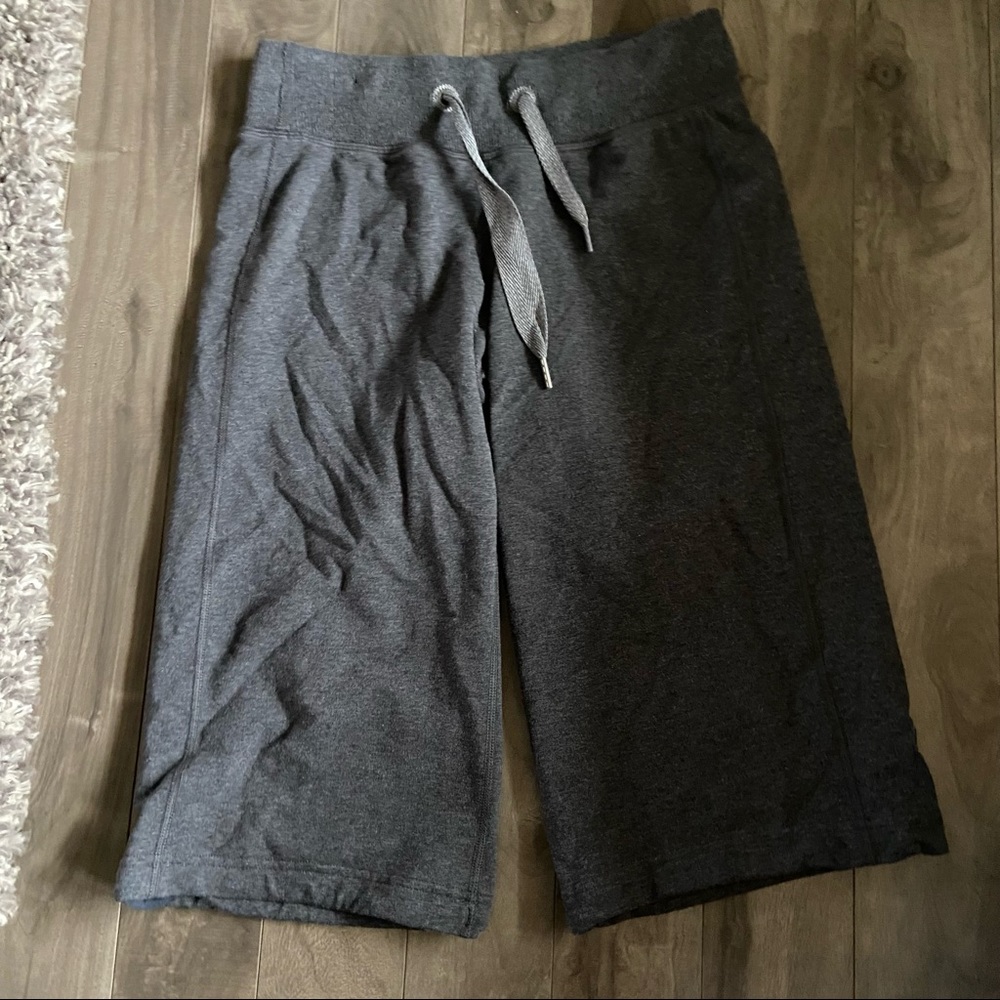 Lululemon Grey Sweat Capri Crop Pants
